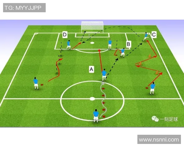 足球白板的魅力解析与战术应用探讨让我们一起领略足球的智慧与激情